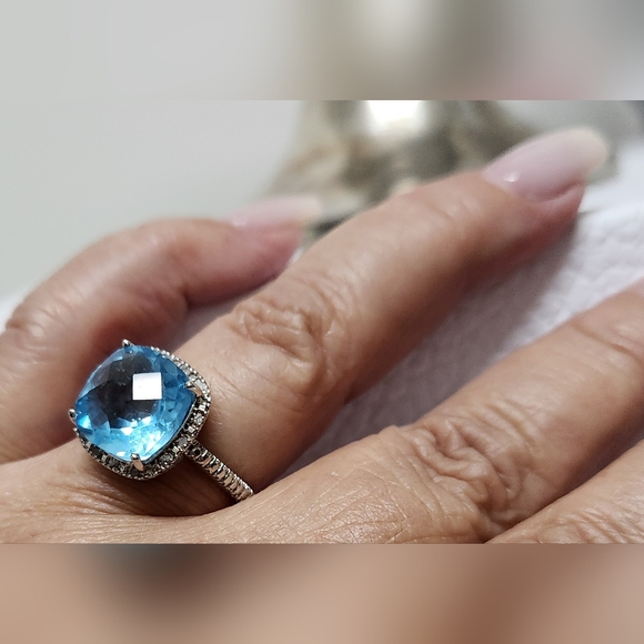 7.50 CT Blue Topaz .10 CTW White Diamonds Silver Ring NWT SALE SALE SALE - Picture 6 of 15